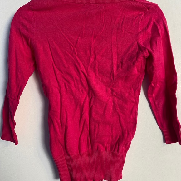 Lady’s sweater - Picture 2 of 3